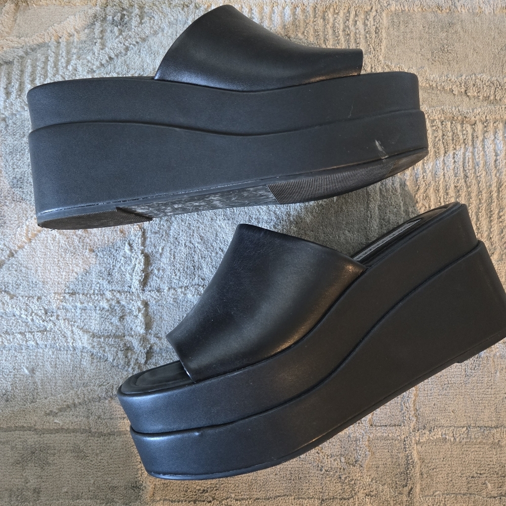 🚫SOLD🚫 Steve Madden Platform Sandals